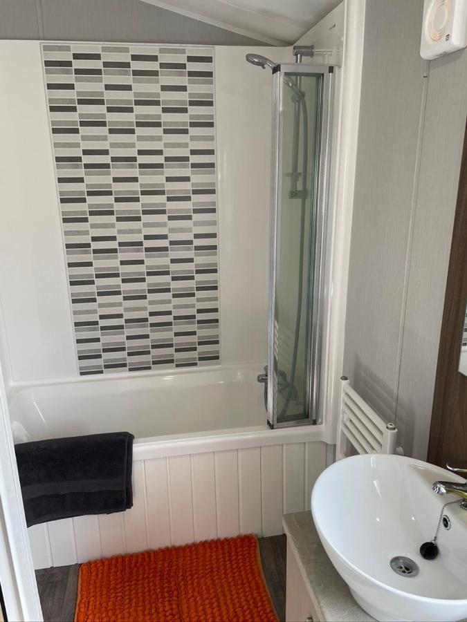 6 Berth Comfy Homely Caravan, Dog Friendly Belton with Browston Ngoại thất bức ảnh